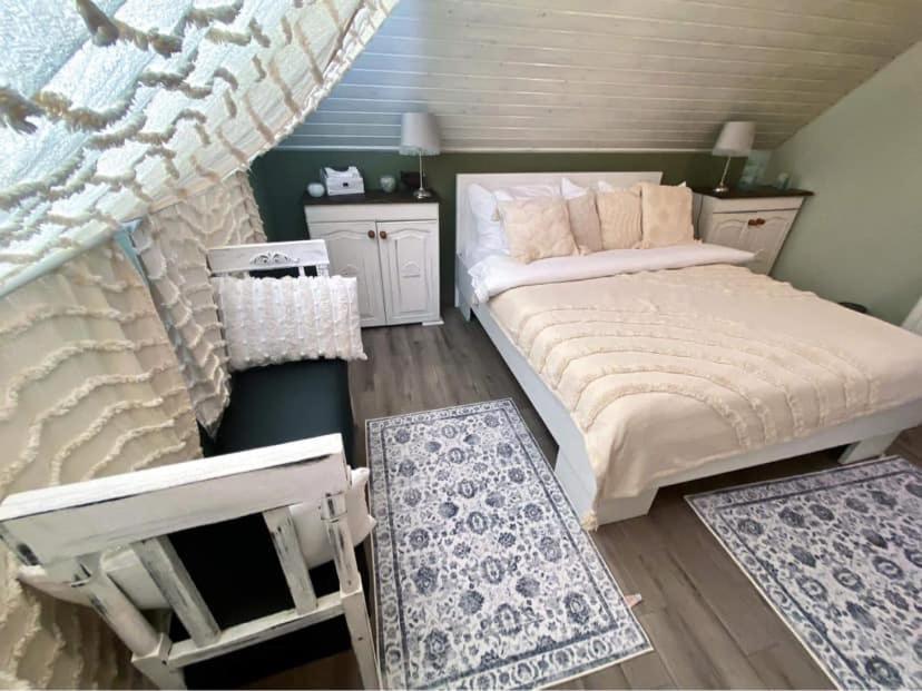 Nirvana Apartment *